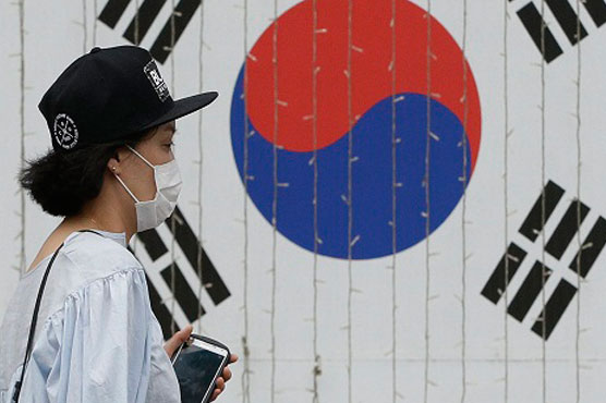 S. Korea reports three MERS deaths as new cases fall