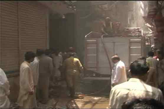 Fire rages on at Shah Alam market plaza