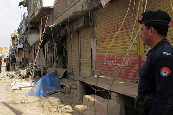 DI Khan: Enraged traders forcibly close down shops against killing of shop-owner 