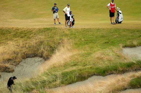 Golf: Stenson and Johnson share US Open lead