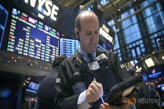 US stocks end lower as Greece keeps traders cautious
