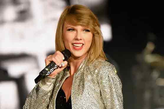Apple bows to Taylor Swift on streaming payments 
