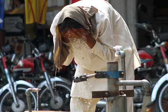 کراچی میں گرمی سے جاں بحق افراد کی تعداد 450 سے بڑھ گئی
