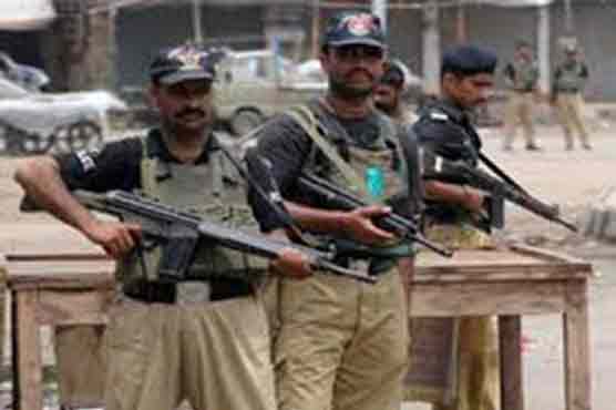 One dacoit gunned down in police raid in Faisalabad