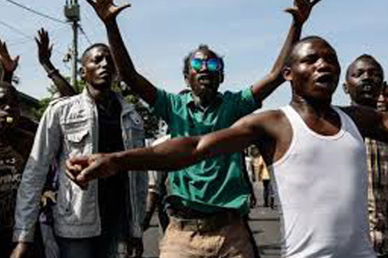 Burundi vice president flees, students enter US embassy