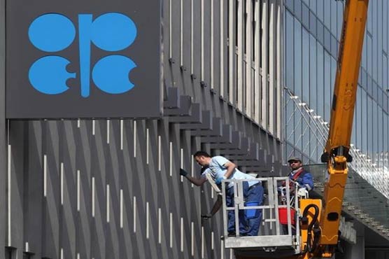 Oil prices steady, all eyes on Greece