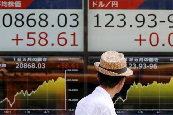 Asia stocks fall, euro drifts as Greek crisis deepens