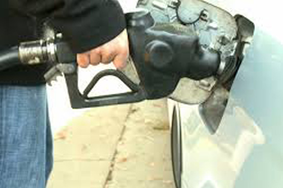 Oil prices rise awaiting Greece, Iran outcomes