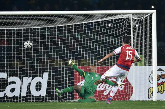 Paraguay stun Brazil to reach Copa semis 