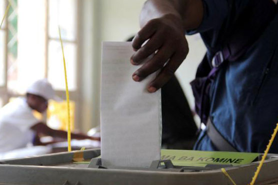 Grenade blasts and boycott in Burundi's controversial polls