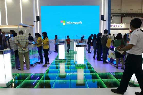 Microsoft hands display ads to AOL, maps to Uber