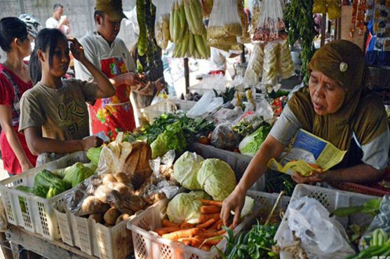 Indonesian inflation slows on lower fuel, food costs
