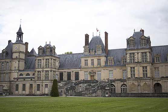 'Priceless' Chinese artefacts stolen from French castle