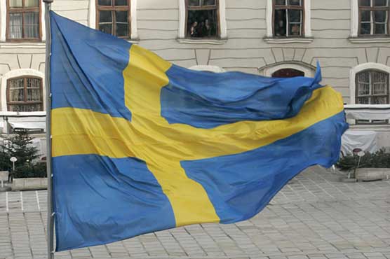Sweden moves to scrap budget surplus goal