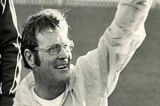Australia Test coach Fearnley dies at 81