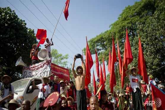 Tense deadlock as Myanmar student protest enters third day