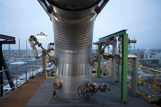 Oil up in Asia trade despite US inventories rise