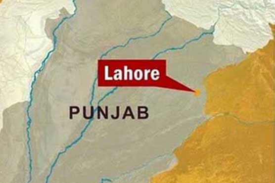Lahore: At least 4 killed as truck crashes into motorbike 
