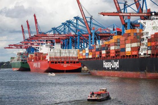 German trade surplus contracts on falling exports