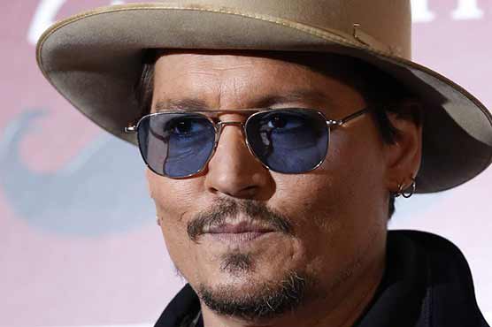 Johnny Depp injures hand in Australia: reports