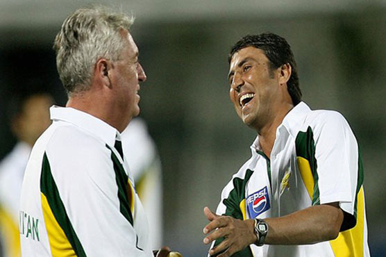 Cricket: Pakistan's Khan wants to honour Woolmer with win