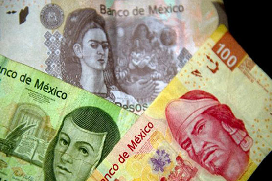 Mexico to sell $52 million daily to stop peso slide