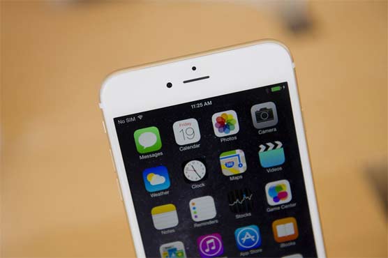 Apple apologizes as outage hits online services