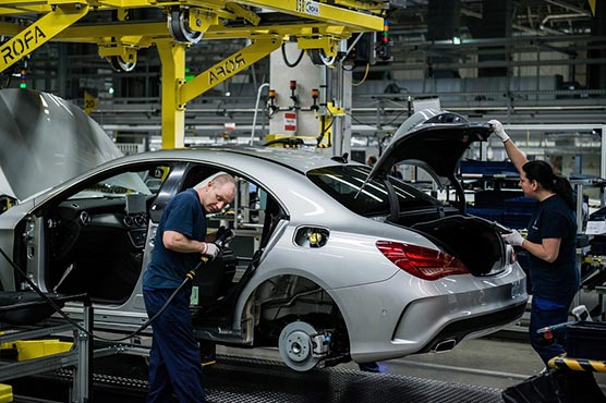 Eurozone factory output falls in January