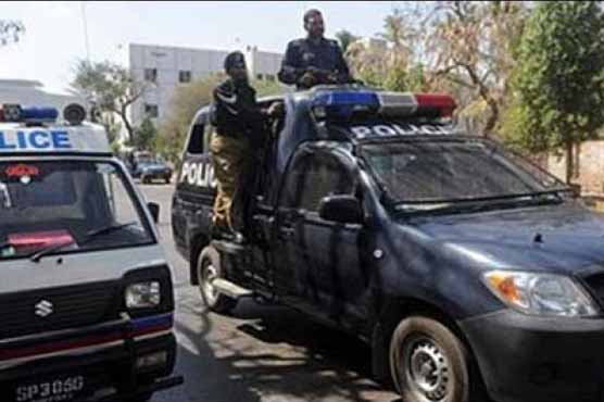 Karachi: Police gun down two gang war criminals