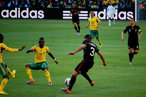 Football: South African clubs disappoint at home