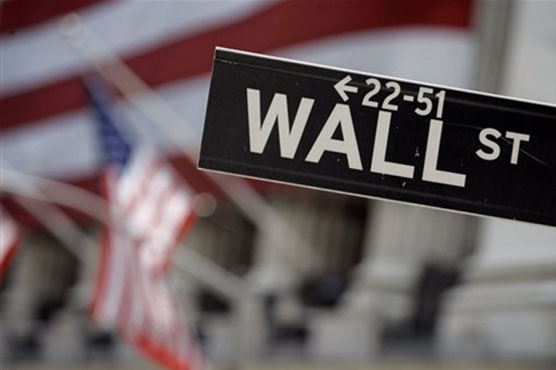 Stocks break a 3-week slump and end higher; oil price sinks