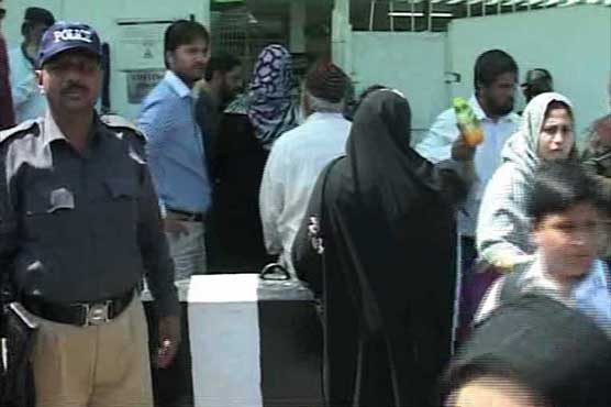 Miscreants throw hand grenade at school in Karachi