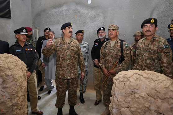 Security agencies should carry out operations fearlessly: Army Chief