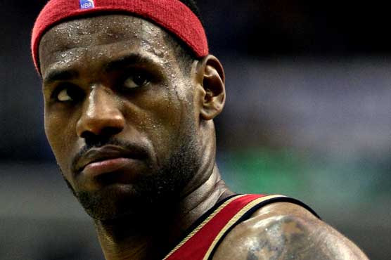 NBA: James, Cavs book playff berth