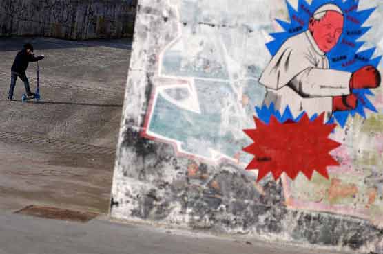 Pope heads into mafia territory in crime-ridden Naples