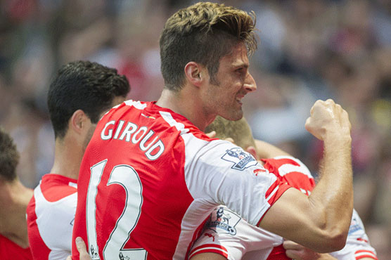 Football: Giroud double keeps Arsenal on course for top four finish