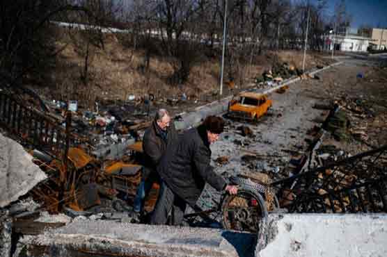 Three killed as clashes rumble on in east Ukraine