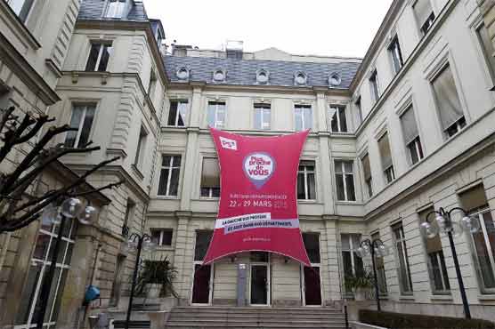 Far-right leads polls heading into French vote