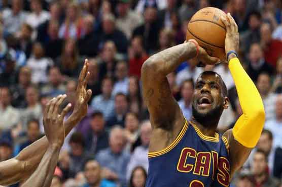 NBA: LeBron powers Cavaliers to win at Milwaukee