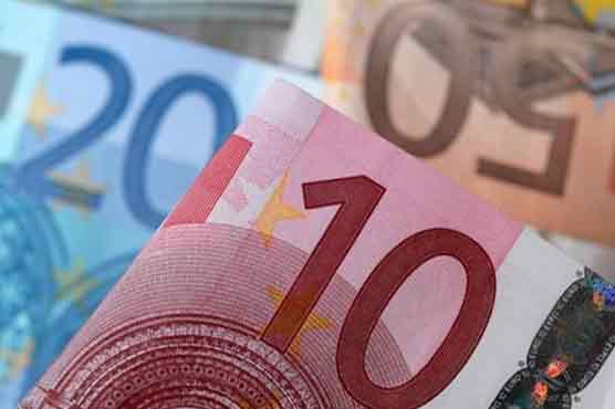 Euro rises on dollar after good German data