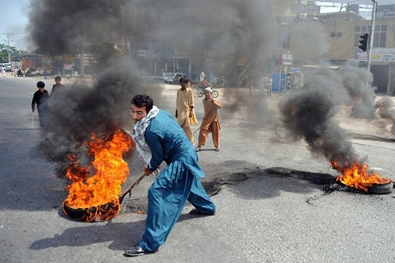 Residents stage protest over police's mistreatment in Multan