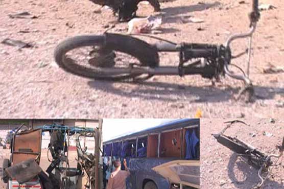 Blast claims lives of two police personnel, injures 14 in Karachi