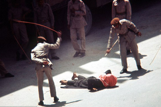 Jailed Saudi blogger recalls whipping in prison letter