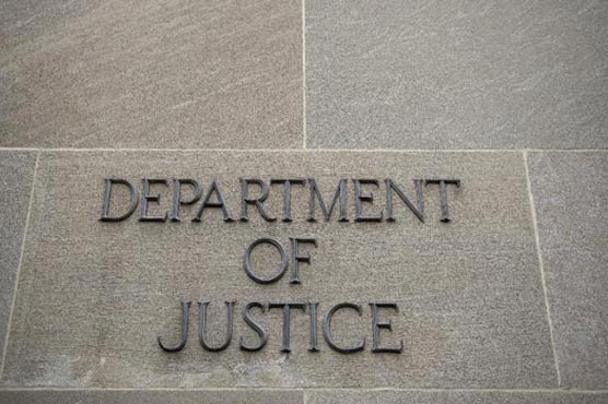 US student charged over racist noose stunt on statue