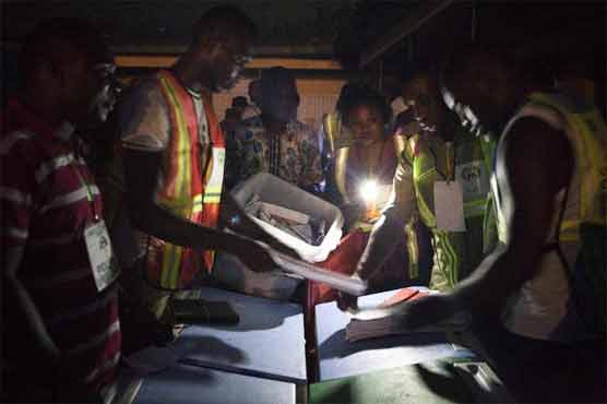 Polling stations re-open in Nigeria after voting extension