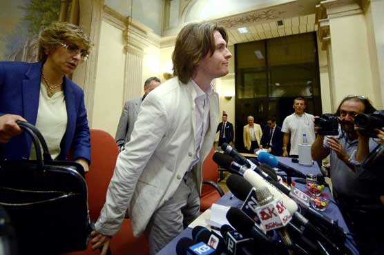 Sollecito says Knox's relationship was love, nothing else 