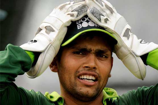 Kamran Akmal fined by traffic police for tinted glasses