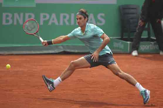 Tennis: Federer battles past Gimeno-Traver to Istanbul semis