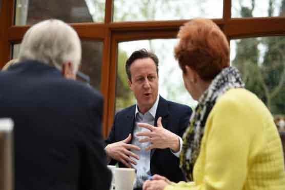 UK's Cameron makes last-minute push to hold onto power