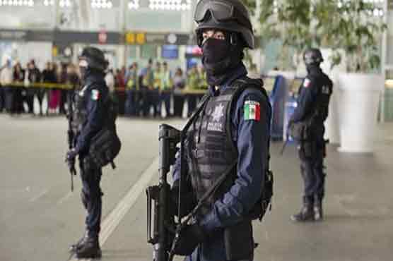 Mexico arrests US man with guns and ammunition